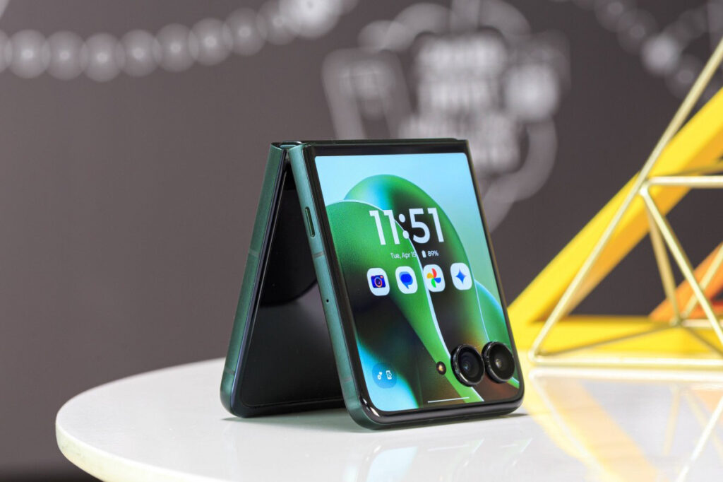 The Best Motorola Phones You Can Buy in 2025 5 motorola razr plus 2025 leak green background